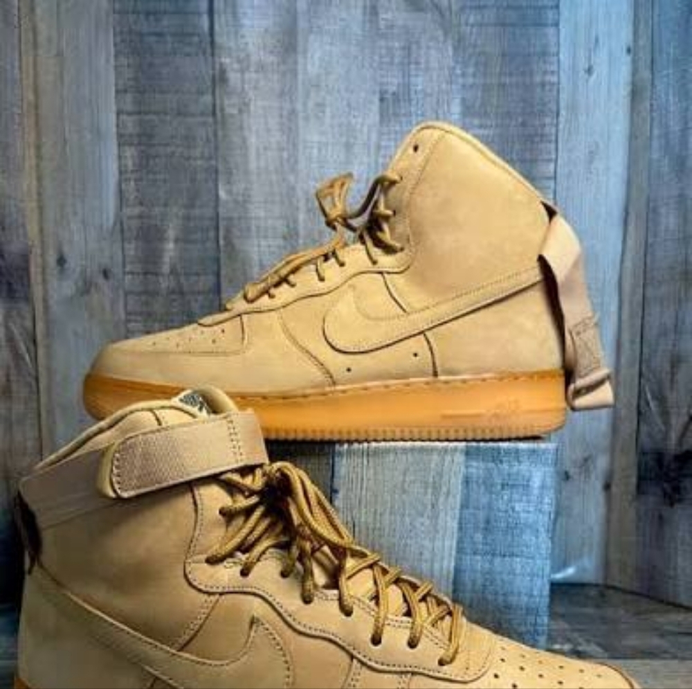 Nike Men's Brown High-Top Sneakers